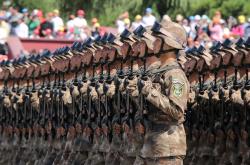 开云体育官网-2026世界杯E组惊世之战，泰国足球的史诗级碾压，贝林厄姆星光点亮加纳废墟
