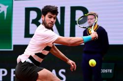 开云体育-英国网球队绝杀西班牙网球队，阿尔卡拉斯绝境逆转