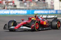 开云体育平台APP-迈凯伦翻盘雷诺车队，塞恩斯带队取胜