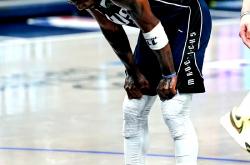 开云sport-独行侠横扫公牛，阿德巴约三分雨点燃全场