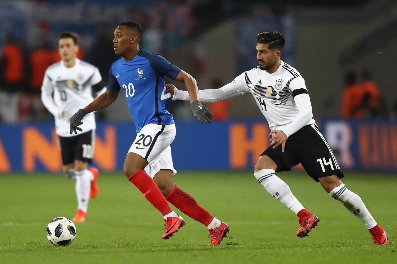 波兰强势罗马,马夏尔送出助攻 波兰强势罗马,马夏尔送出助攻