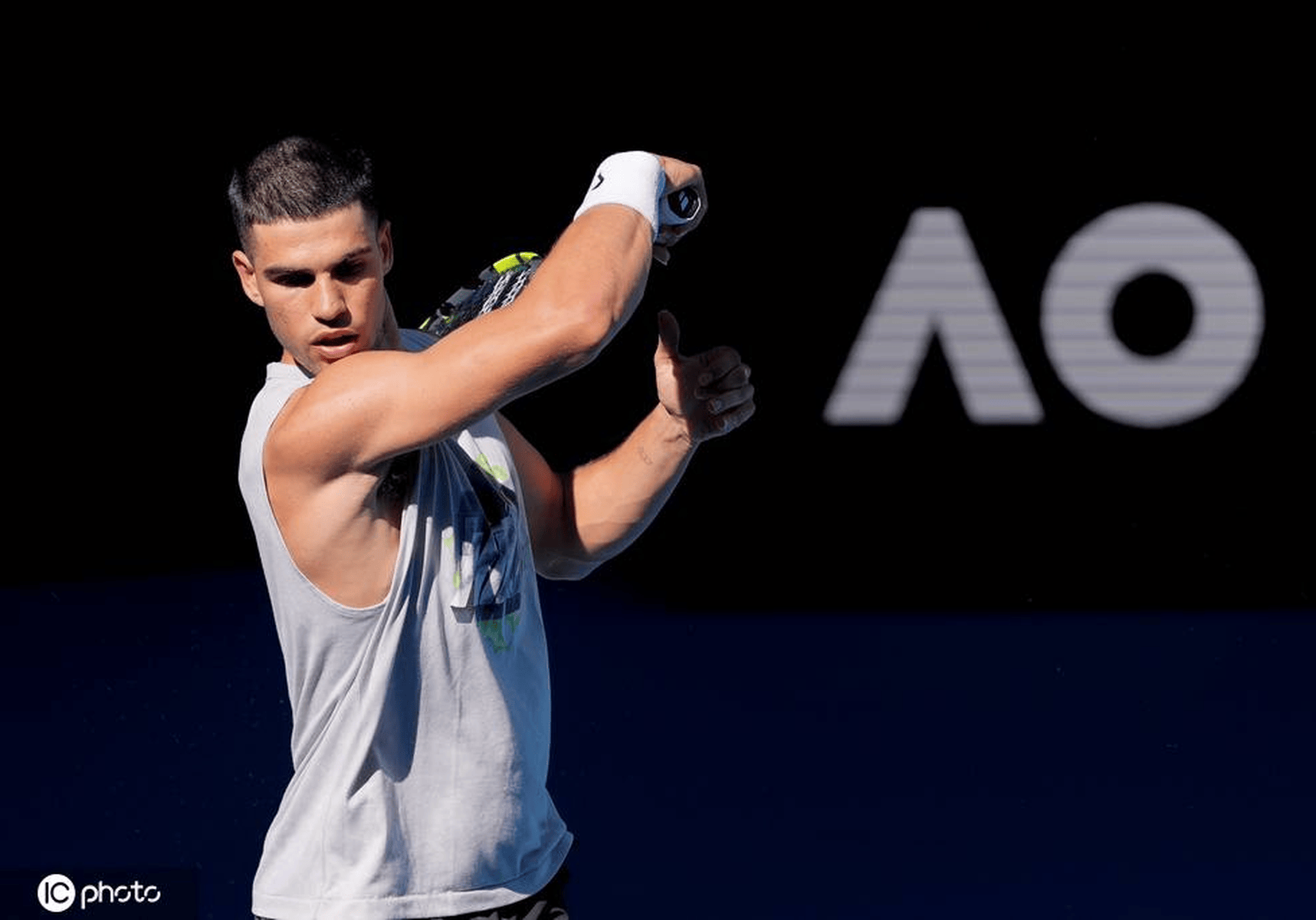 澳大利亚网球队险胜世界网球队,阿尔卡拉斯高光表现的简单介绍 澳大利亚网球队险胜世界网球队,阿尔卡拉斯高光表现的简单介绍