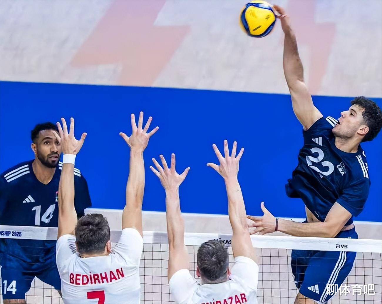 排球战队状态火热,誓夺总冠军 排球战队状态火热,誓夺总冠军