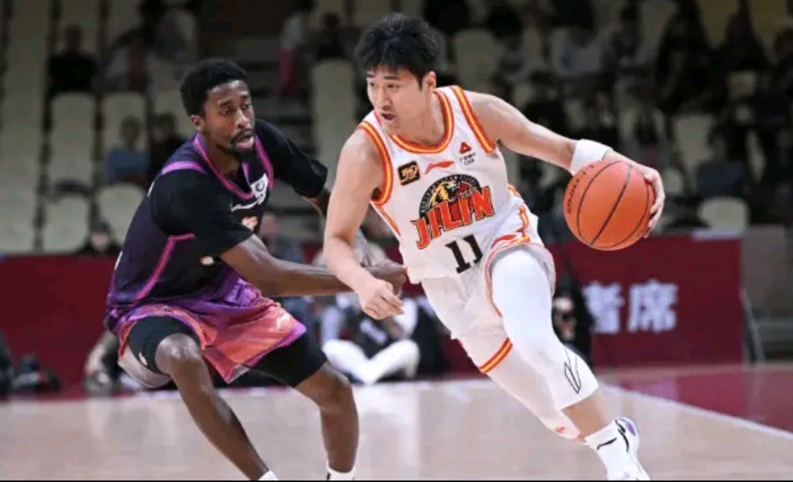 浙江队逆转江苏队，布克扛起全队