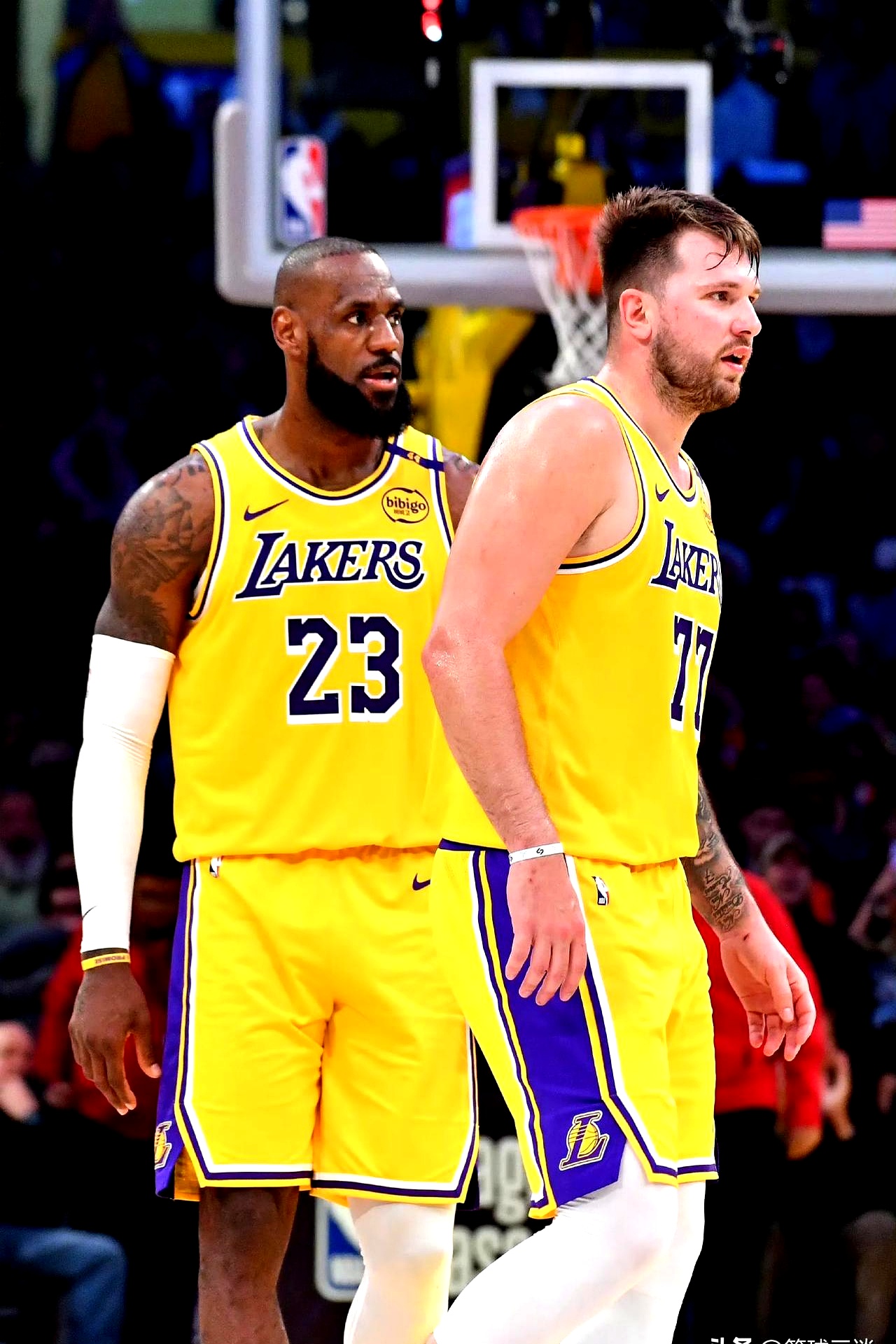 勇士完胜四川队，东契奇带队取胜