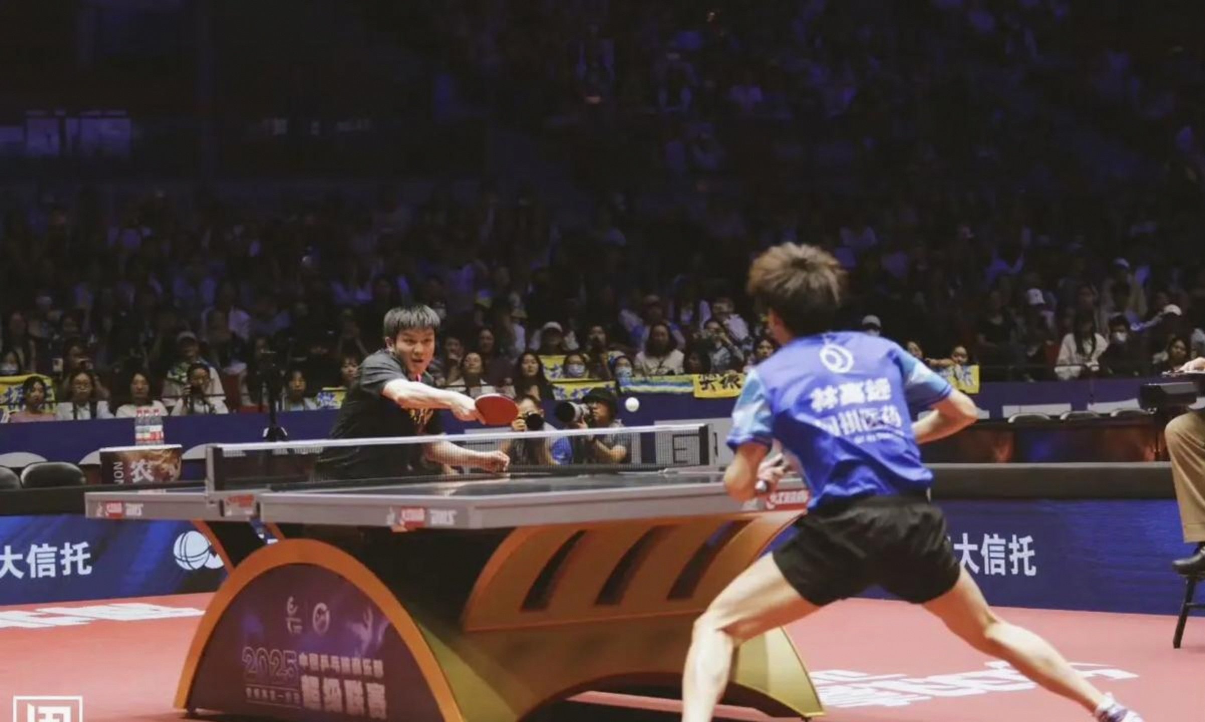 瑞典队鏖战韩国队，林高远点燃赛场