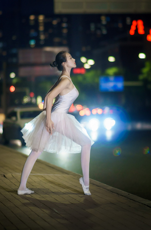 羽球亚洲变奏曲,日本精密军团奏凯歌,李梓嘉炽热状态独奏强音